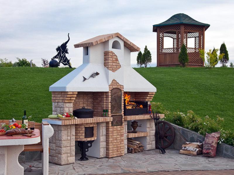 Камины на улице Уличные камины и печи